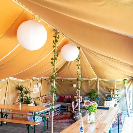 Surfana Vlieland Surf Host En Bed & Breakfast-3